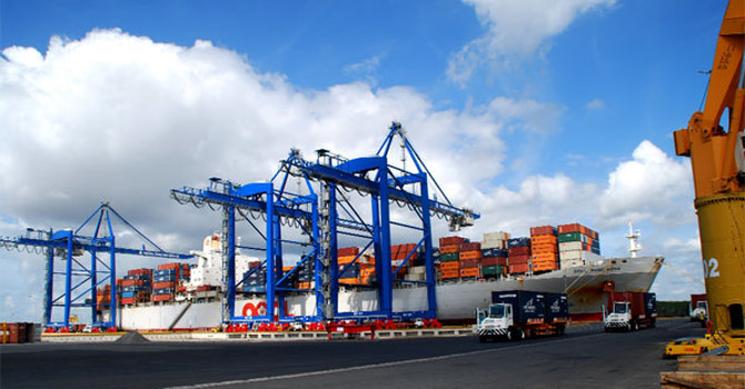Chỉ đạo nổi bật: Làm rõ nguy cơ Việt Nam “bội thực” về sân bay, cảng biển