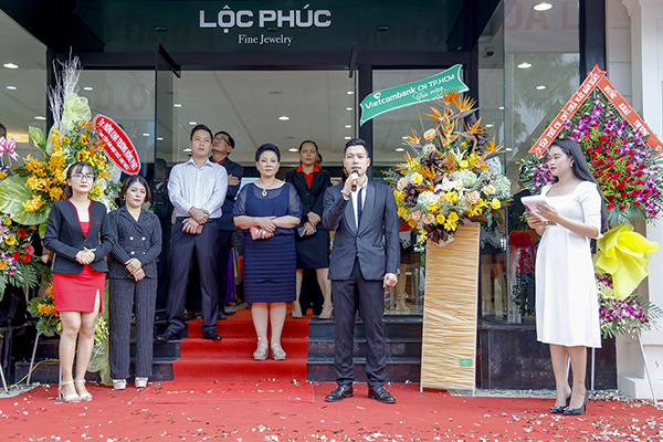 Khai trương siêu thị trang sức cao cấp tại TP.HCM