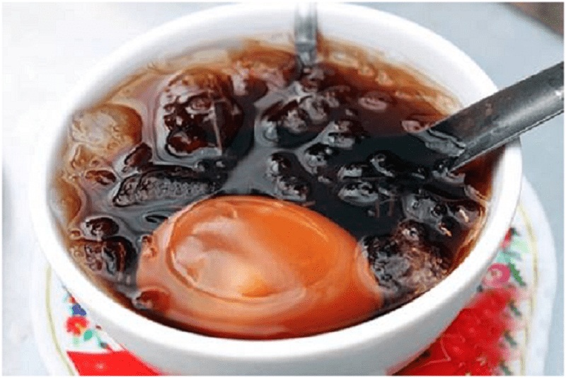 Quán chè 'bê đê' Sài Gòn lừng lẫy Quận 5, càng khuya càng đông khách