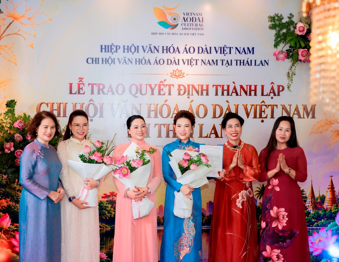 Thành lập Chi hội Văn hóa Áo dài Việt Nam tại Thái Lan