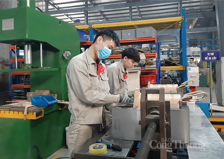 Sản xuất công nghiệp: Hóa giải thách thức, tạo “đòn bẩy” cho năm 2024
