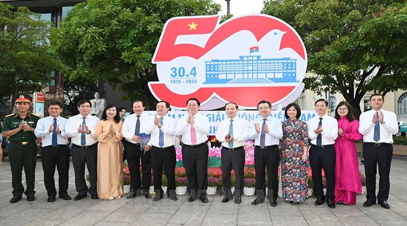 Khai mạc triển lãm ảnh: Đại thắng mùa Xuân 1975 với kỷ nguyên phát triển mới của dân tộc Việt Nam “Tự hào một dải biên cương”