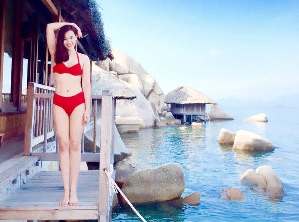 Dáng đẹp như Lã Thanh Huyền cũng có ngày đòi nhịn ăn, lao vào tập gym vì sợ mập