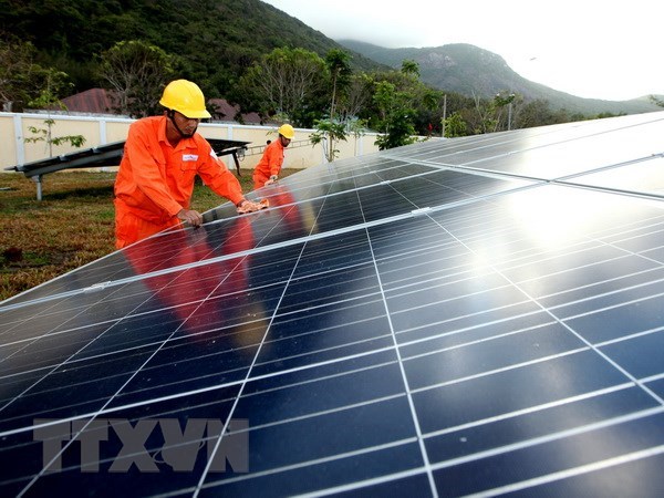 Đầu tư hơn 1.150 tỷ đồng xây dựng nhà máy điện mặt trời ở Long An