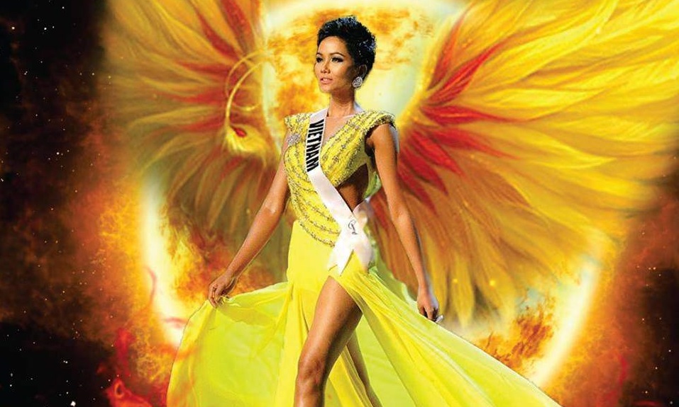 Cú xoay váy của H'Hen Niê đã làm cho cựu Miss Univere bấn loạn, thét lên vì yêu thích 