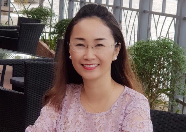 Từng bỏ vị trí GĐ để làm nhân viên bán hàng, CEO Eximrs nhắn nhủ các bạn trẻ: Phải biết "nhún" mới lớn được, mới ra trường đừng đặt chữ danh lên đầu!