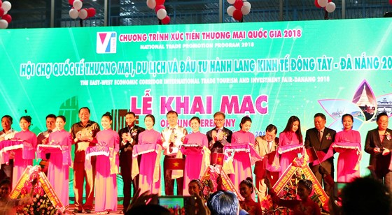 Gần 200 DN tham gia Hội chợ quốc tế Thương mại, Du lịch và Đầu tư hành lang kinh tế Đông Tây