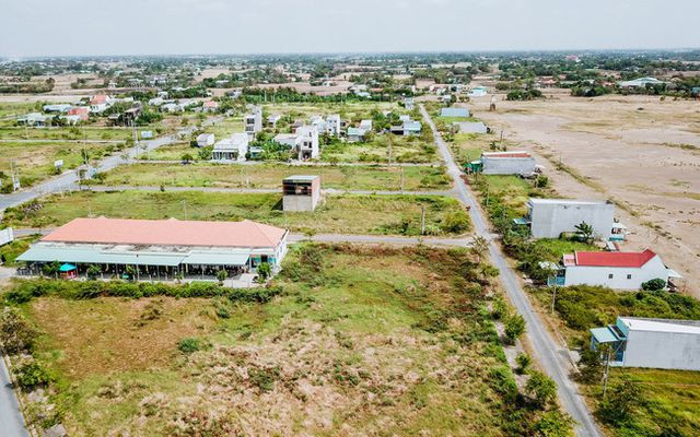 Lướt sóng đất nền coi chừng mắc cạn