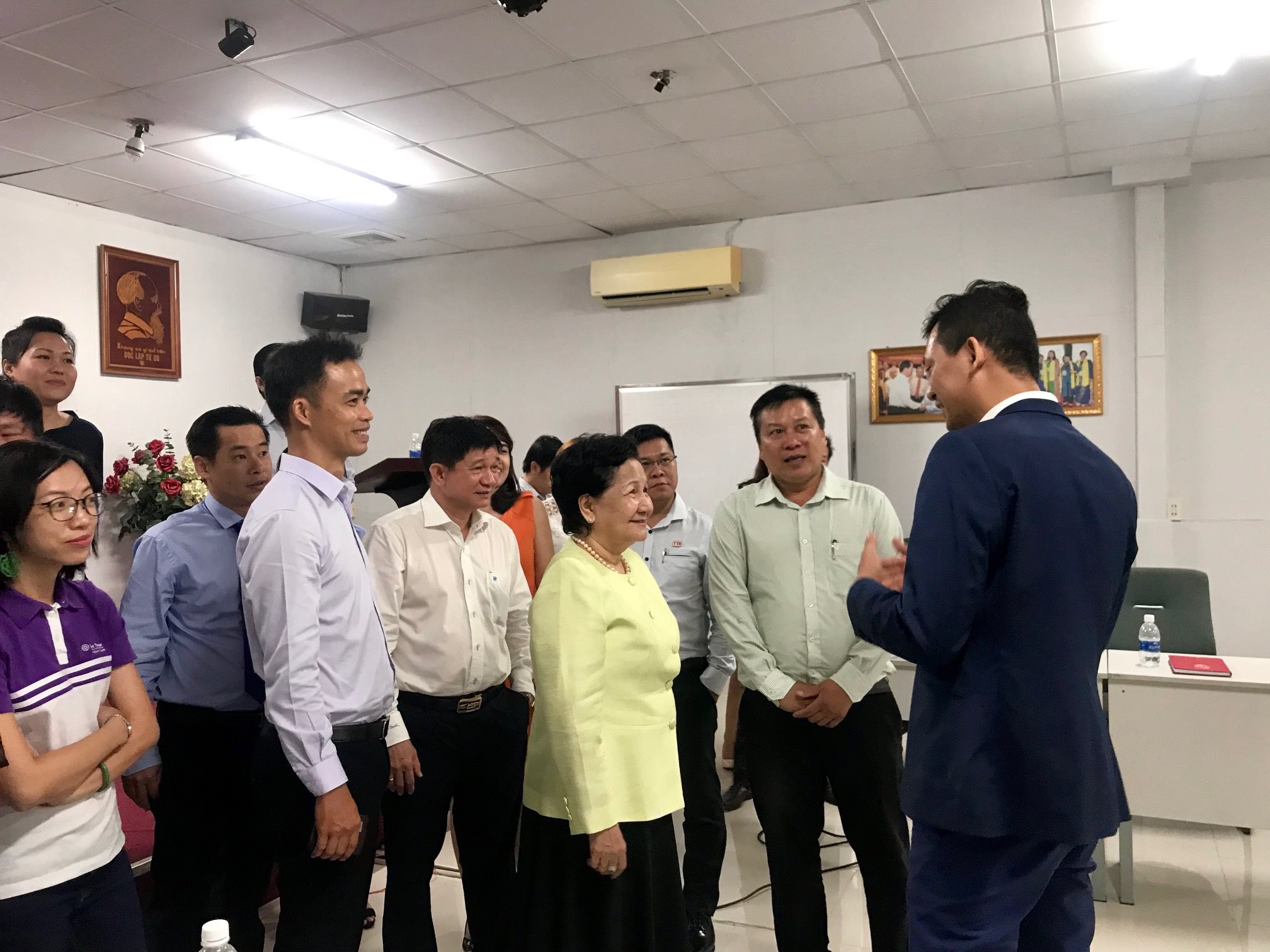 Bà Ba Huân: “Tôi vẫn tiếp tục cùng các em trồng cây”
