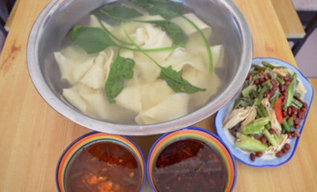 Loại mì độc đáo ở Trung Quốc, mỗi người chỉ ăn 3,4 sợi là no căng bụng