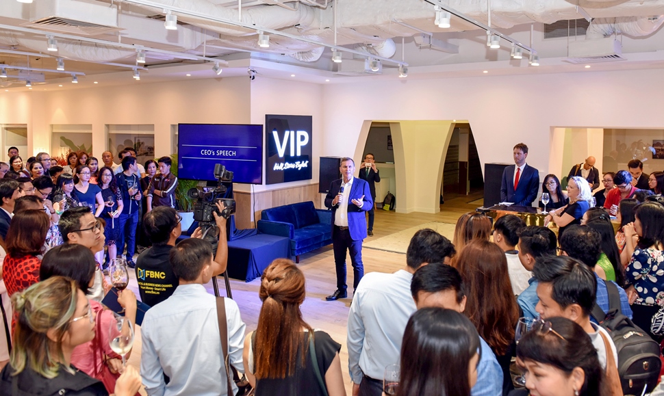 Học tiếng Anh VIP tại Wall Street English