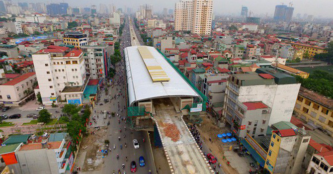Nền kinh tế bị ảnh hưởng ra sao khi đường sắt, sân bay hoàn thành chậm tiến độ?
