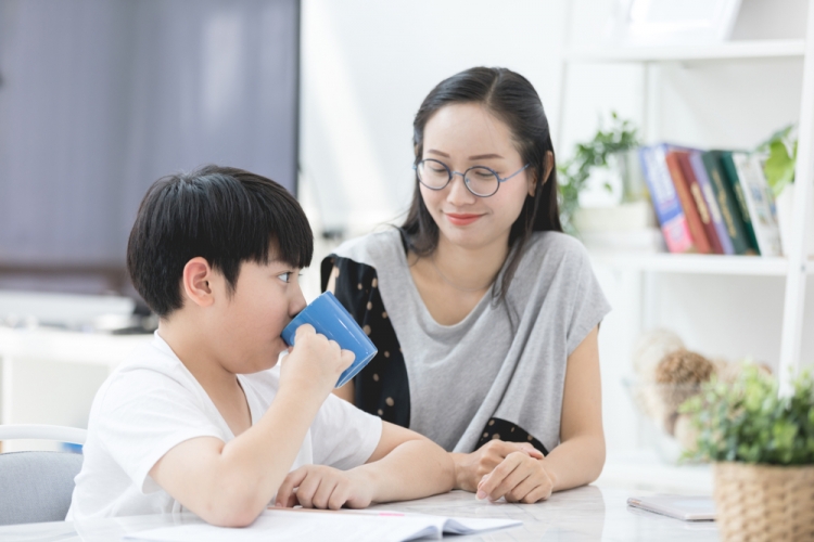 Mẹ Việt rỉ tai nhau về thức uống dinh dưỡng có thể “Hiểu lòng mẹ - Chiều lòng bé”