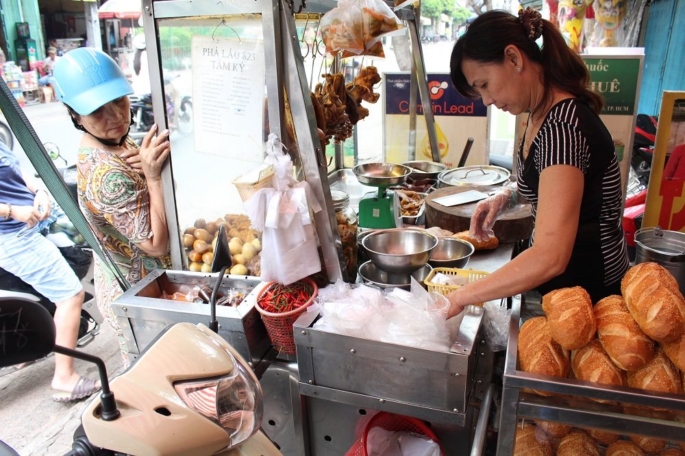 Xe bánh mì Tiều duy nhất ở Sài Gòn