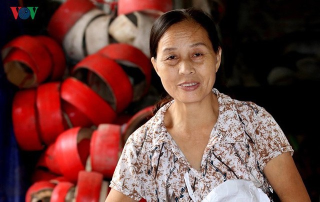 Kiếm 300 triệu đồng mỗi năm từ làm mặt nạ Trung thu