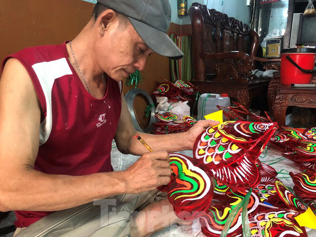 Trung thu thời COVID-19: Chưa bao giờ lo âu cho 'số phận' chiếc đèn lồng như năm nay