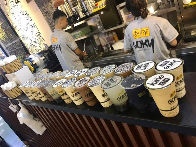 Giá nhượng quyền các thương hiệu trà sữa phổ biến ở Việt Nam đắt rẻ ra sao?