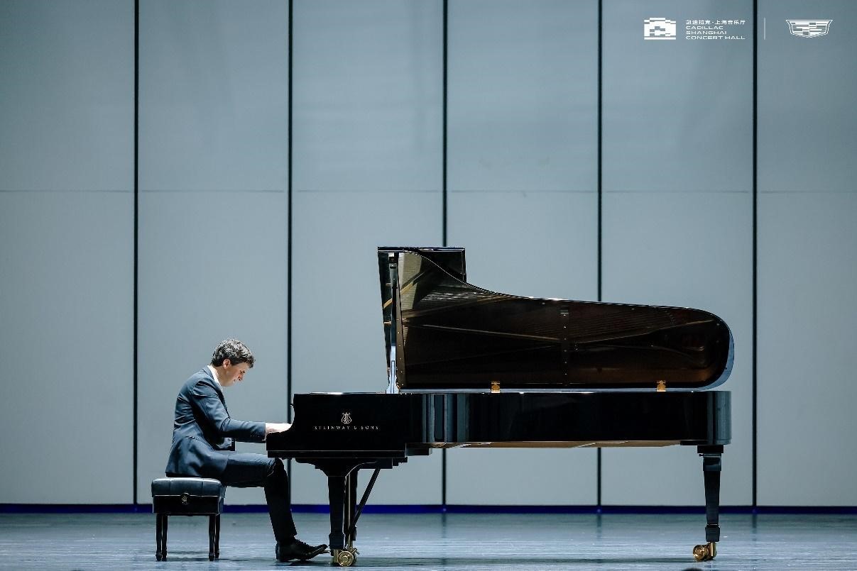 Nghệ sĩ Olivier Moulin Độc tấu Piano tại Việt Nam