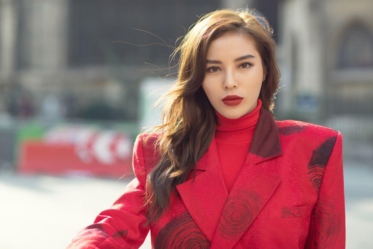 Nhờ Kỳ Duyên, Nhã Phương mới thấy màu son và cách tô son cũng có thể "dìm" hàng nhan sắc