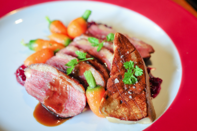 Trà chiều mừng Giáng sinh tại Park Hyatt Saigon