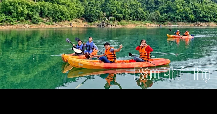 Thung Nai thúc đẩy nguồn thu từ du lịch