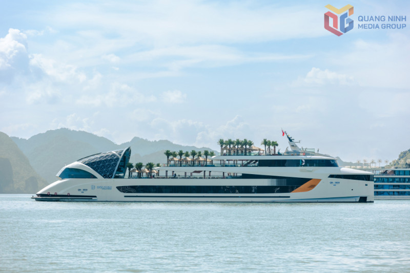 Định vị thương hiệu du lịch đẳng cấp trên Vịnh Hạ Long - Quảng Ninh