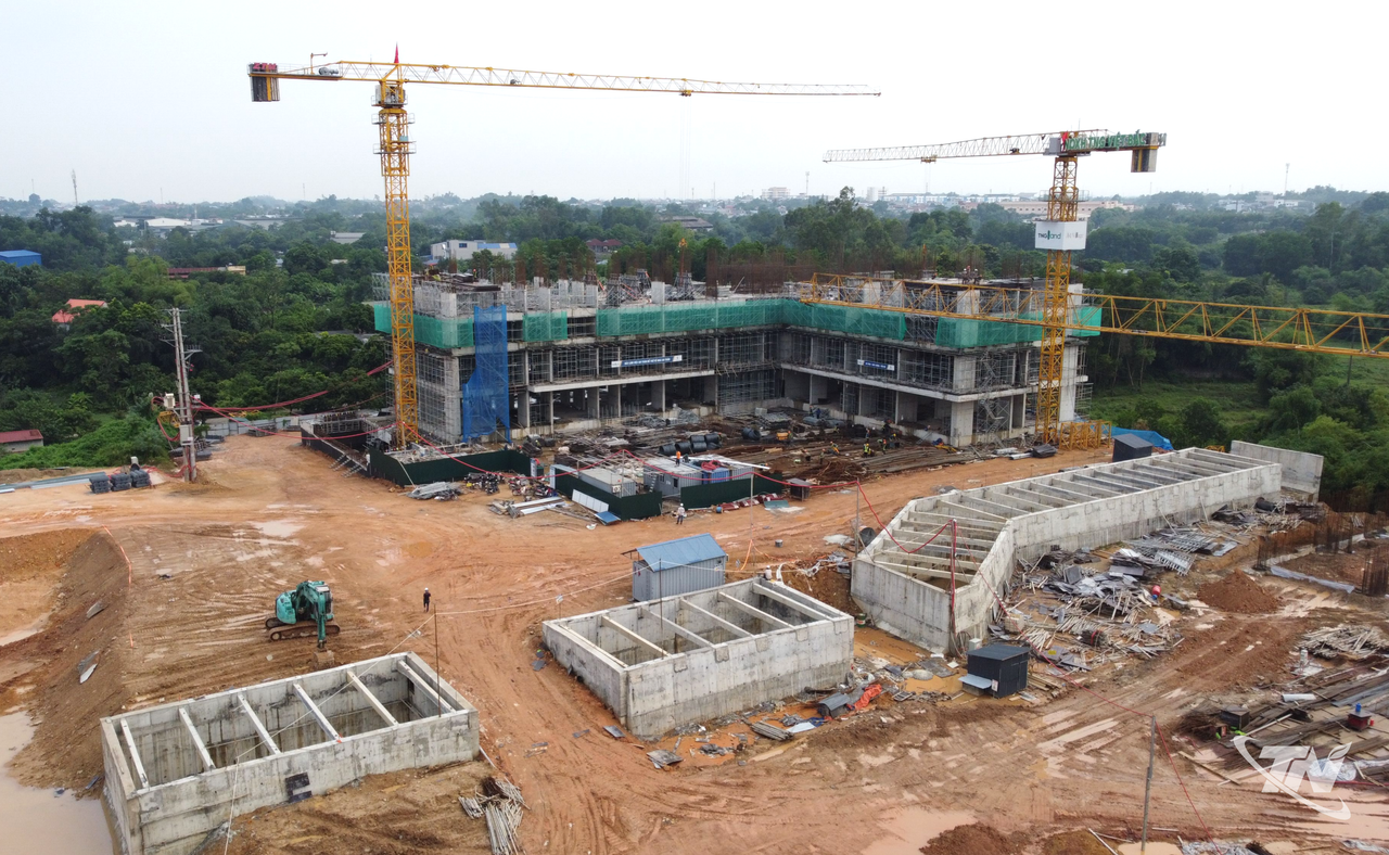 Dự án Nhà ở xã hội TNG Việt Bắc đang được tăng tốc thi công, với nhu cầu vật liệu xây dựng, trong đó có thép, được bảo đảm theo tiến độ từng giai đoạn.