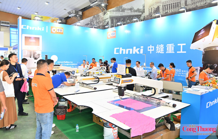 Đáng chú ý là các giải pháp công nghệ số, tự động hóa, robot, Internet vạn vật (IoT) và sản xuất xanh nhằm tiết kiệm năng lượng, giảm phát thải, quản lý hóa chất và nâng cao khả năng truy xuất nguồn gốc.
